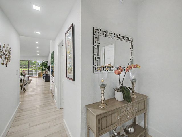 5154 Oakhill Lane 1022, Delray Beach, FL 33484