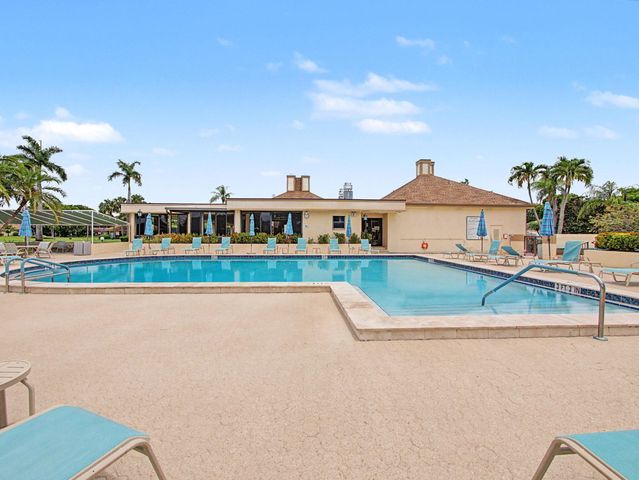 5154 Oakhill Lane 1022, Delray Beach, FL 33484