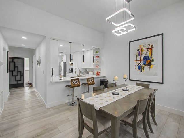 5154 Oakhill Lane 1022, Delray Beach, FL 33484