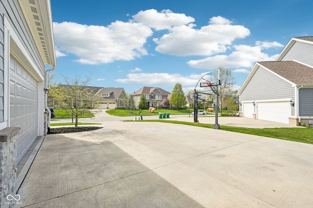 16637 Holly Oak Drive, Westfield, IN 46074