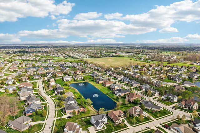 16637 Holly Oak Drive, Westfield, IN 46074