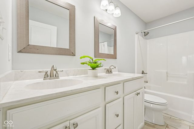 16637 Holly Oak Drive, Westfield, IN 46074