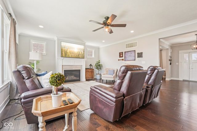 16637 Holly Oak Drive, Westfield, IN 46074
