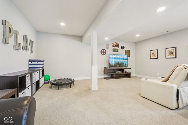 16637 Holly Oak Drive, Westfield, IN 46074