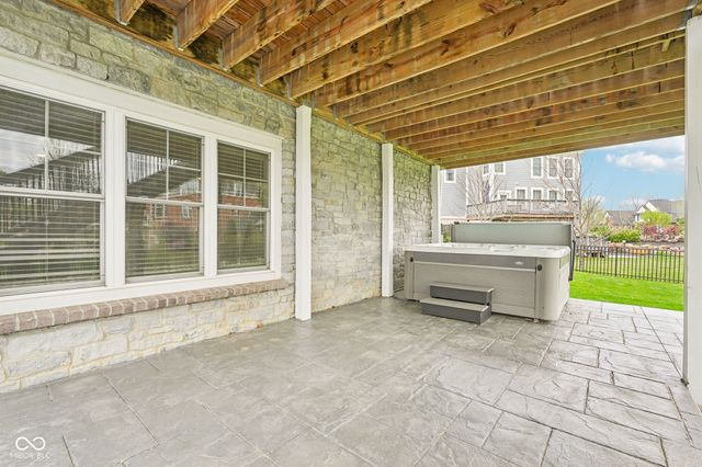 16637 Holly Oak Drive, Westfield, IN 46074