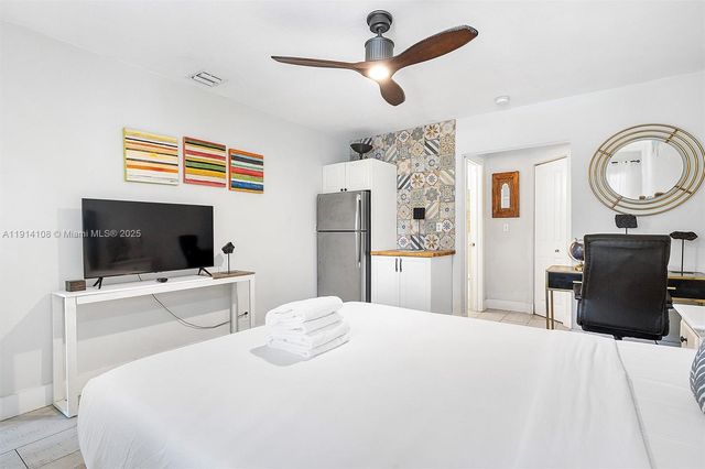 1411 NE 12th St, Fort Lauderdale, FL 33304