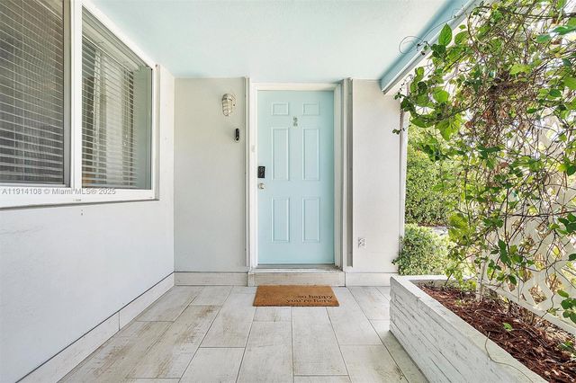 1411 NE 12th St, Fort Lauderdale, FL 33304