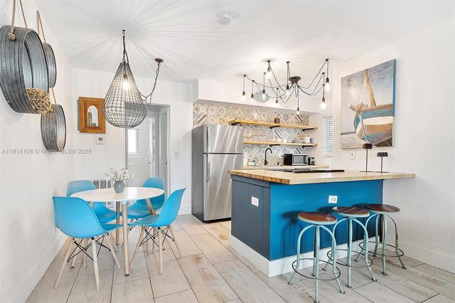 1411 NE 12th St, Fort Lauderdale, FL 33304