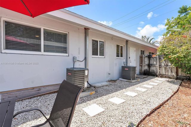 1411 NE 12th St, Fort Lauderdale, FL 33304