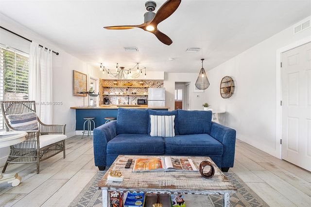 1411 NE 12th St, Fort Lauderdale, FL 33304