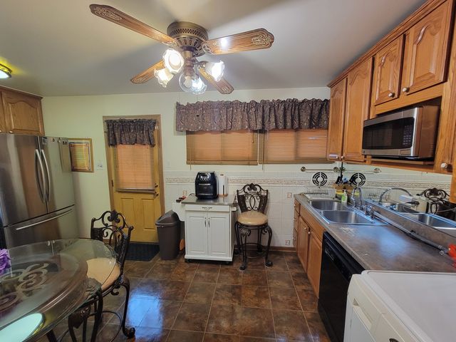 15120 Lincoln Avenue, Harvey, IL 60426