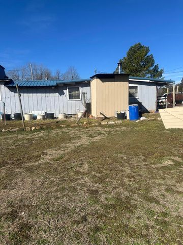 720 Redwood Lane, Mammoth Spring, AR 72554