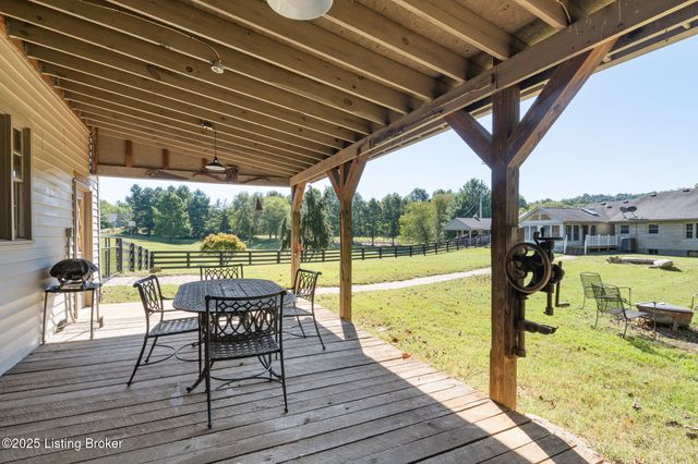 5607 Blevins Gap Rd, Louisville, KY 40272