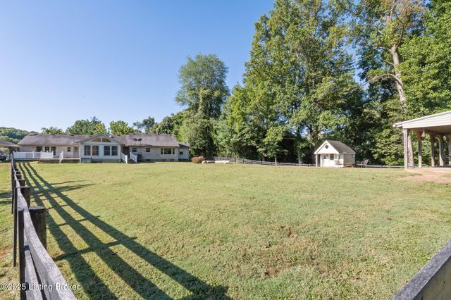 5607 Blevins Gap Rd, Louisville, KY 40272