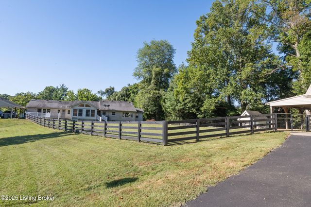 5607 Blevins Gap Rd, Louisville, KY 40272