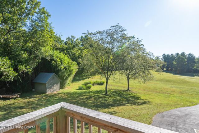 5607 Blevins Gap Rd, Louisville, KY 40272