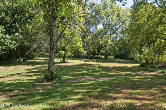 5607 Blevins Gap Rd, Louisville, KY 40272