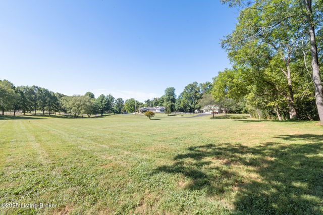 5607 Blevins Gap Rd, Louisville, KY 40272