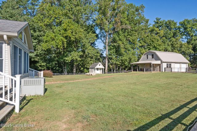 5607 Blevins Gap Rd, Louisville, KY 40272