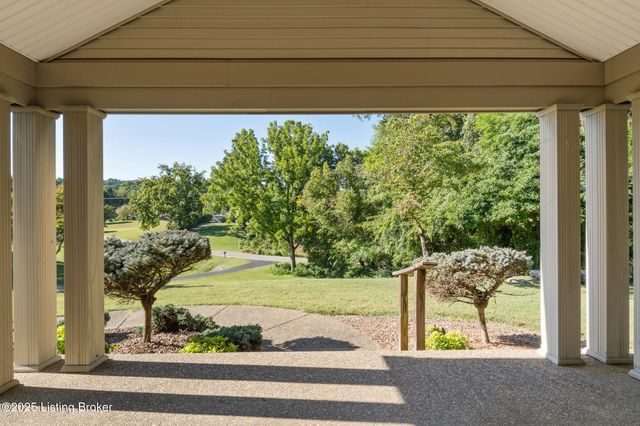 5607 Blevins Gap Rd, Louisville, KY 40272