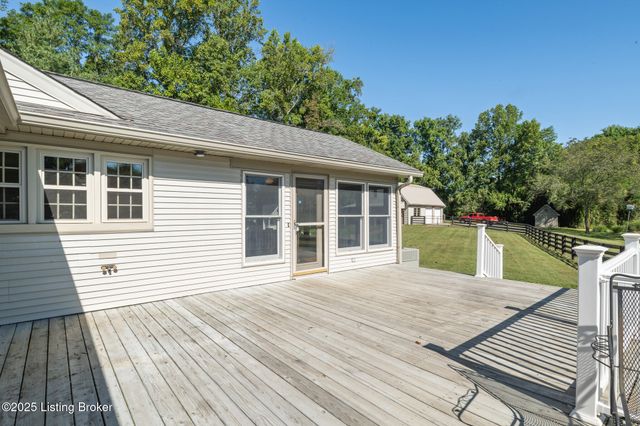 5607 Blevins Gap Rd, Louisville, KY 40272