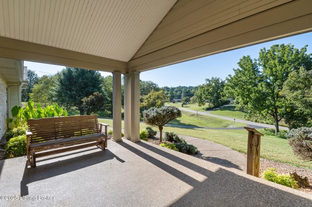 5607 Blevins Gap Rd, Louisville, KY 40272