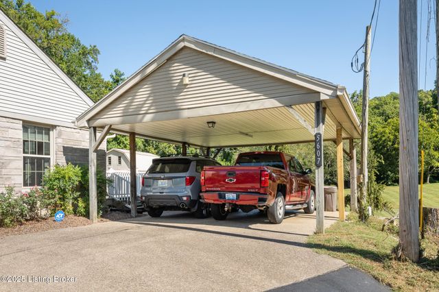 5607 Blevins Gap Rd, Louisville, KY 40272