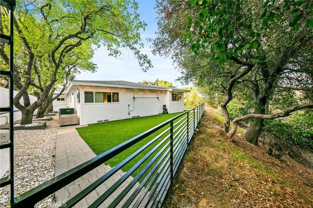 3716 Crownridge, Sherman Oaks, CA 91403