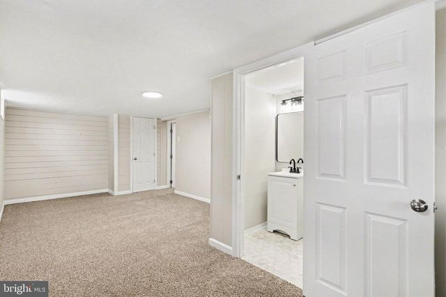 43 W HIGH ST, Windsor, PA 17366