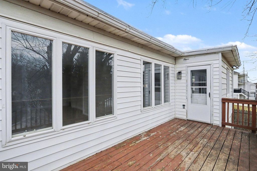 Image 34 of property listing at 43 W HIGH ST, Windsor, PA 17366