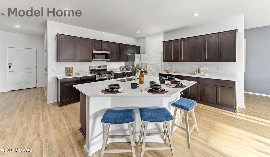 Image 3 of property listing at 1138 S Grantham Drive, Vail, AZ 85641