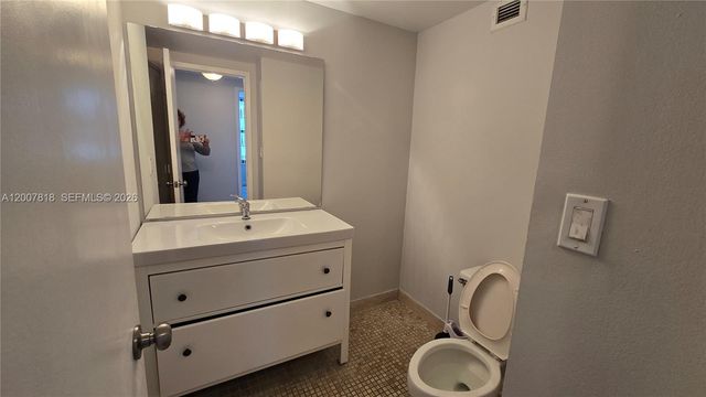 2500 Parkview Dr 2317, Hallandale Beach, FL 33009