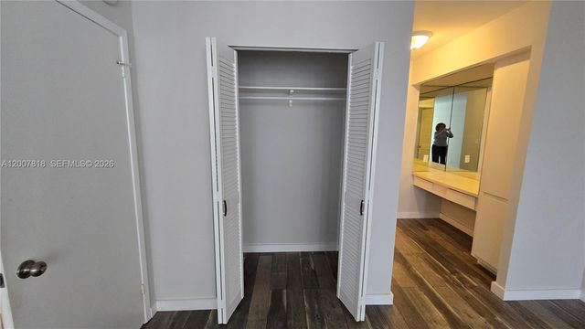 2500 Parkview Dr 2317, Hallandale Beach, FL 33009