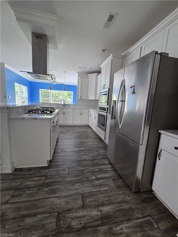 1405 Old Buckroe RD, Hampton, VA 23663