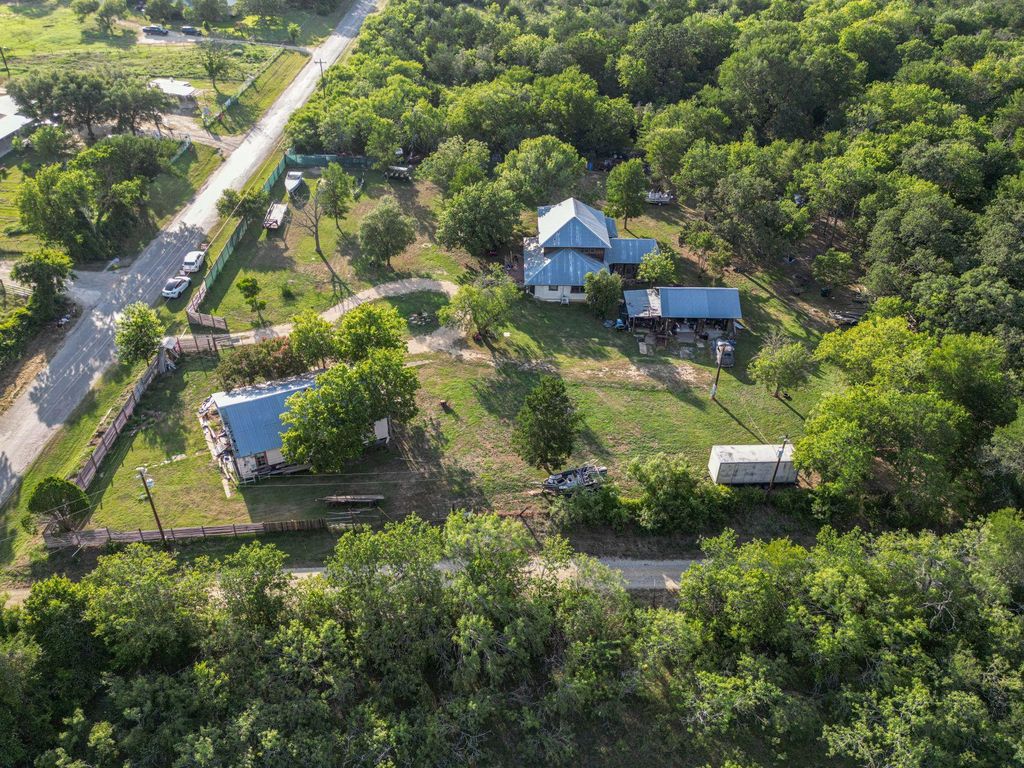 368 Lytton LN, Dale, TX 78616