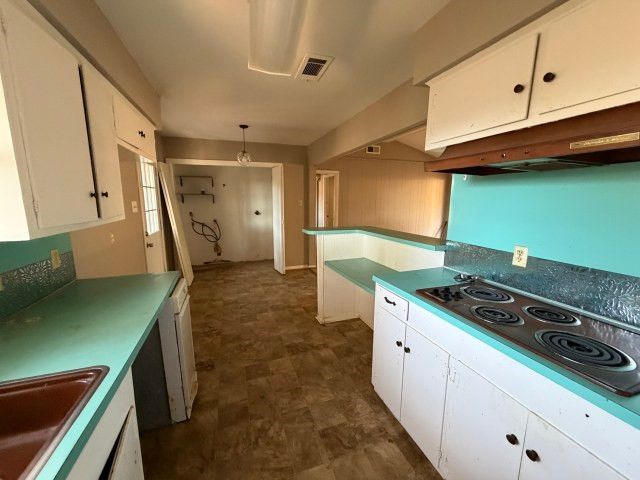 100 Post Oak, Hilltop Lakes, TX 77871