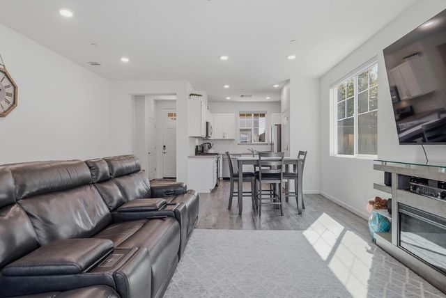 925 Lincolnshire Cir, Lincoln, CA 95648