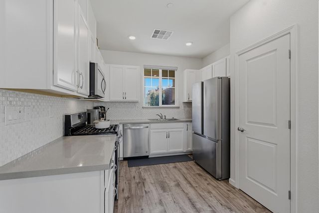 925 Lincolnshire Cir, Lincoln, CA 95648