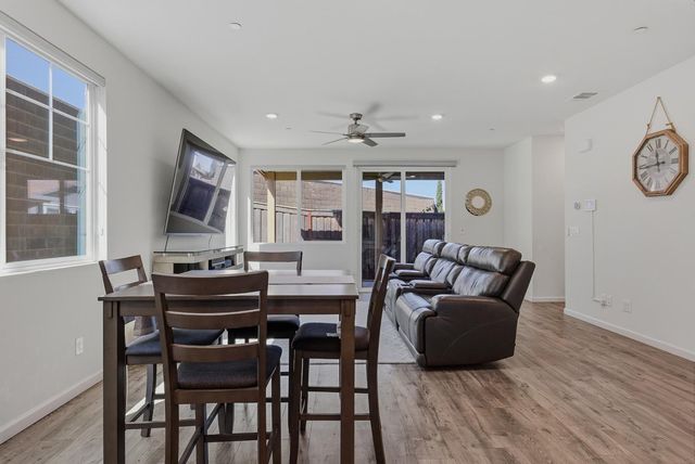 925 Lincolnshire Cir, Lincoln, CA 95648