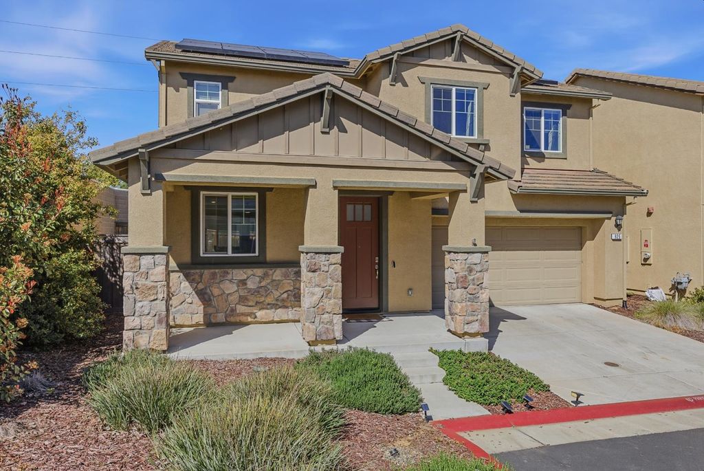 925 Lincolnshire Cir, Lincoln, CA 95648