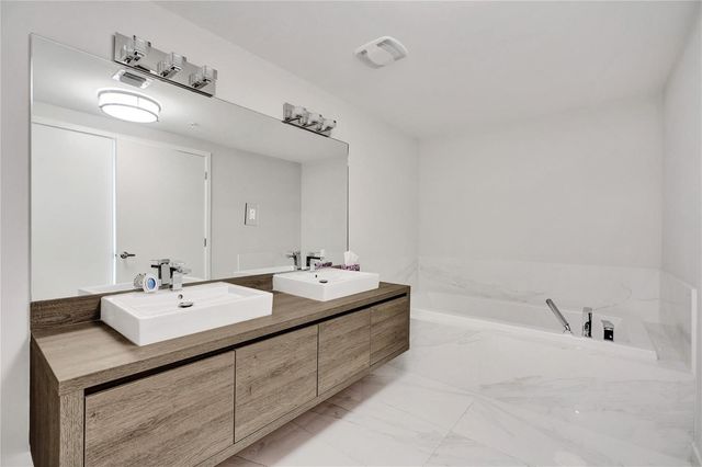 400 Sunny Isles Boulevard 2005, Sunny Isles Beach, FL 33160