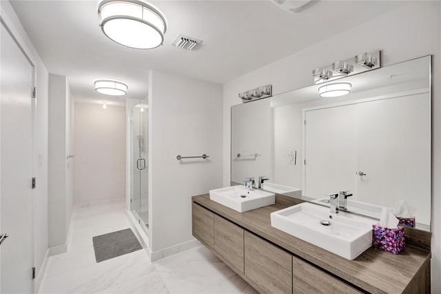400 Sunny Isles Boulevard 2005, Sunny Isles Beach, FL 33160
