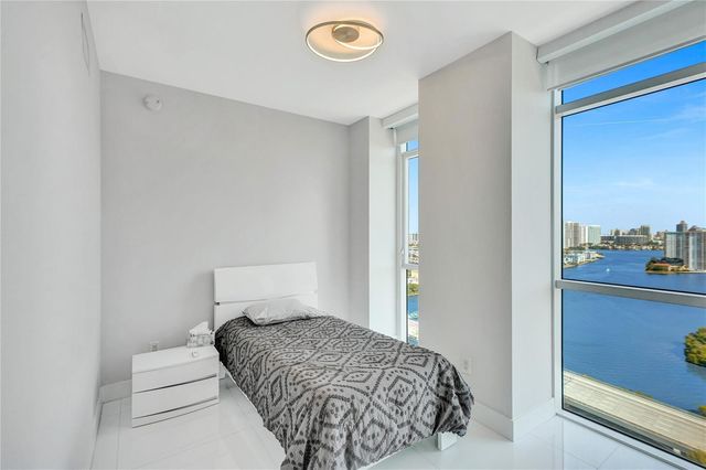 400 Sunny Isles Boulevard 2005, Sunny Isles Beach, FL 33160
