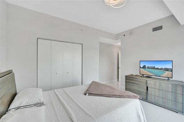400 Sunny Isles Boulevard 2005, Sunny Isles Beach, FL 33160