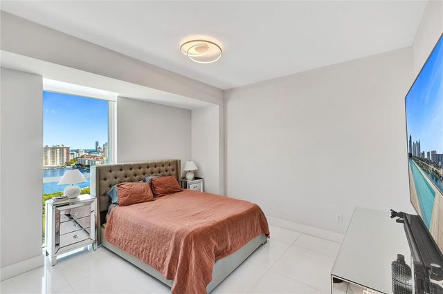 400 Sunny Isles Boulevard 2005, Sunny Isles Beach, FL 33160