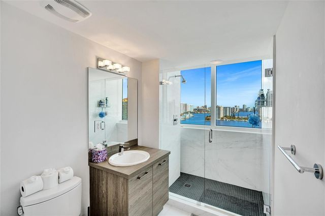 400 Sunny Isles Boulevard 2005, Sunny Isles Beach, FL 33160