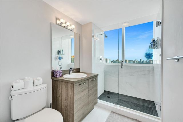 400 Sunny Isles Boulevard 2005, Sunny Isles Beach, FL 33160