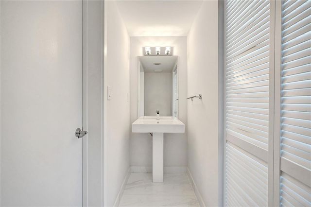 400 Sunny Isles Boulevard 2005, Sunny Isles Beach, FL 33160