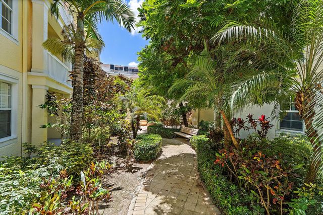 275 Murcia Drive 104, Jupiter, FL 33458