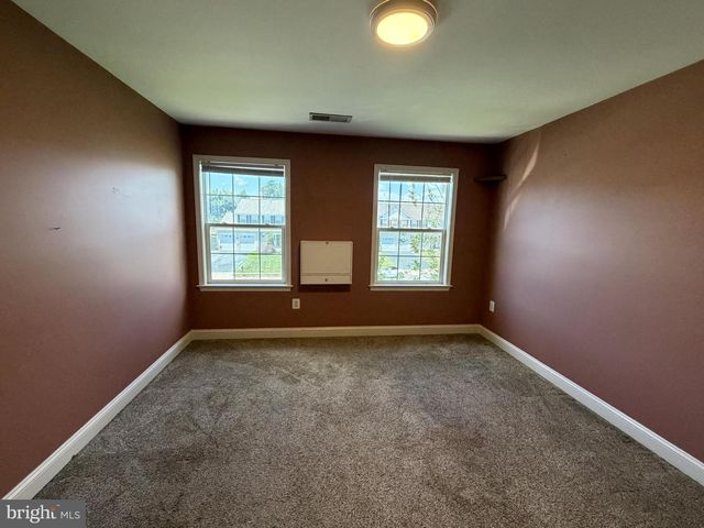8905 EDMONSTON DR, Bristow, VA 20136